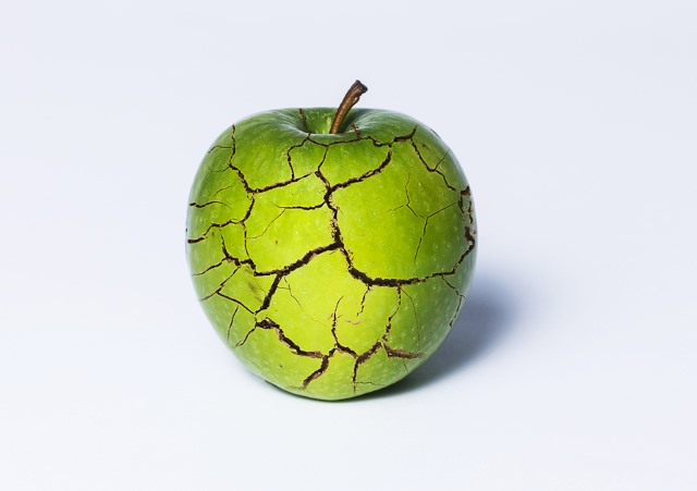 cracked_apple.jpg