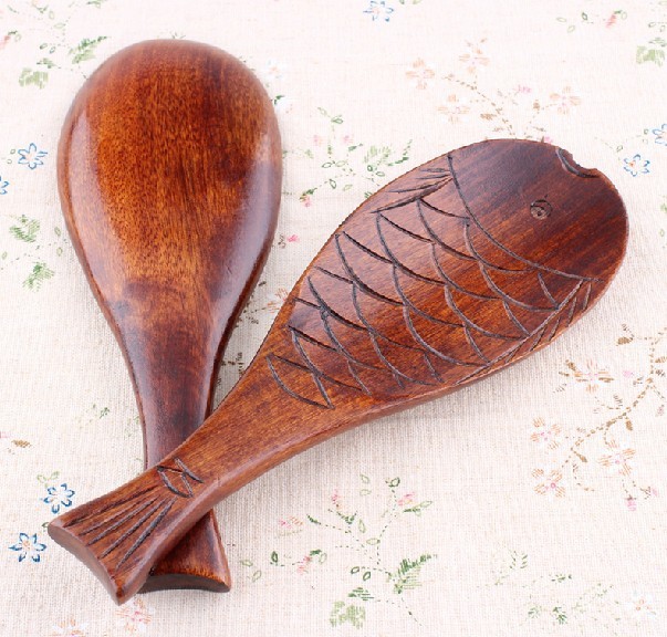 wholesale-tableware-hot-sale-Japanese-Phoebe-zhennan-handmade-fish-wooden-crafts-meal-spoon.jpg
