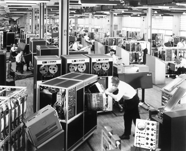 IBM1401_Manufacturing_Landscape_1960-600x487.jpg